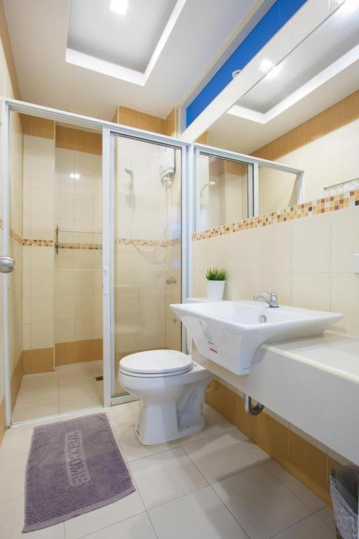 Nana Chat Bangsaen Hotel Si Racha Exterior foto
