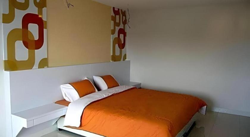 Nana Chat Bangsaen Hotel Si Racha Exterior foto